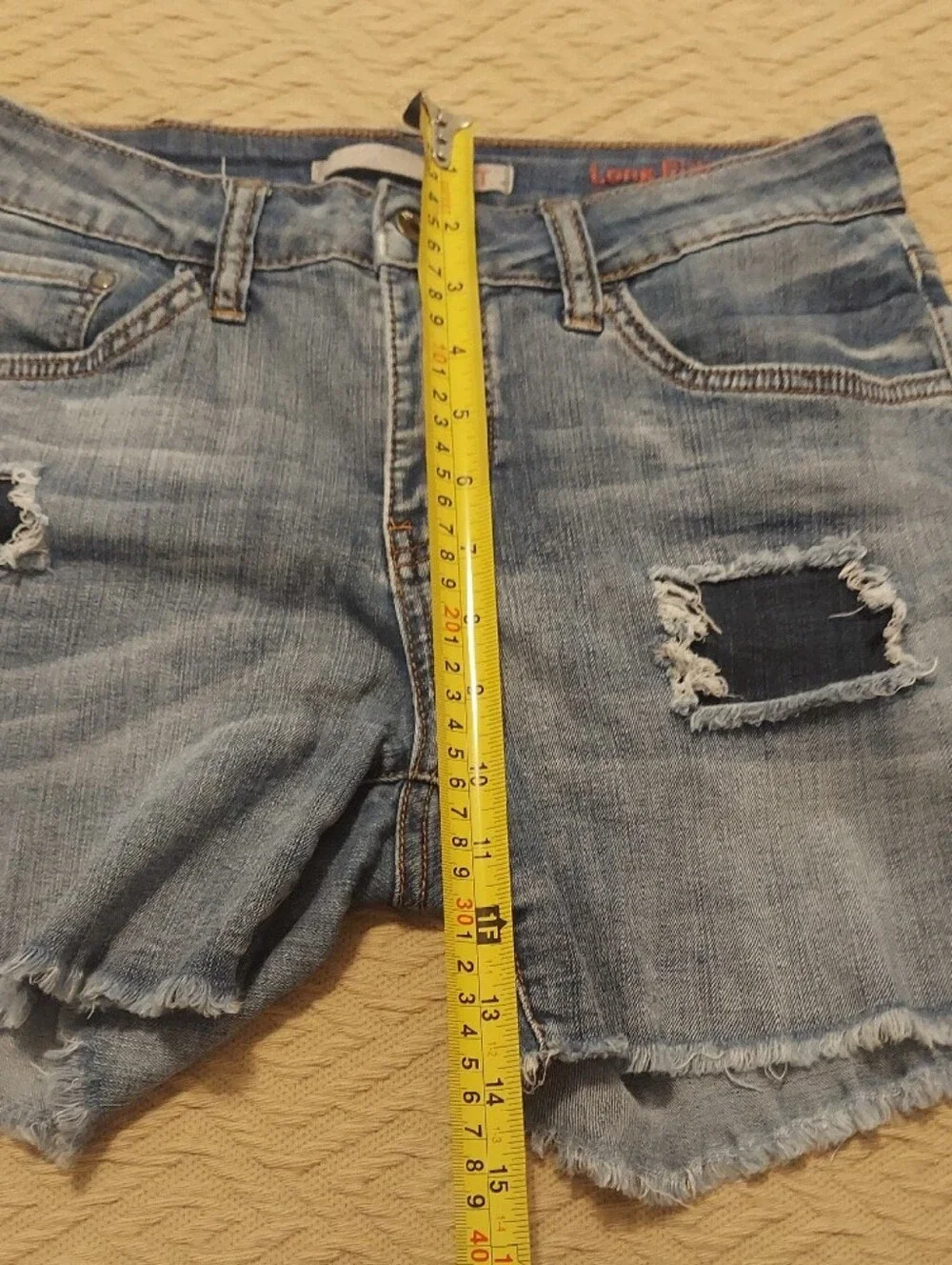 !iT Women's Long Rider Light Wash Distressed Denim Shorts Size 6